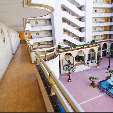 Apartamento En Salou Con 3 Piscinas Junto A Port Aventura Esterno foto