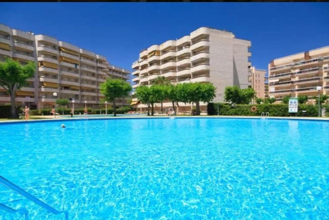 Apartamento En Salou Con 3 Piscinas Junto A Port Aventura Esterno foto