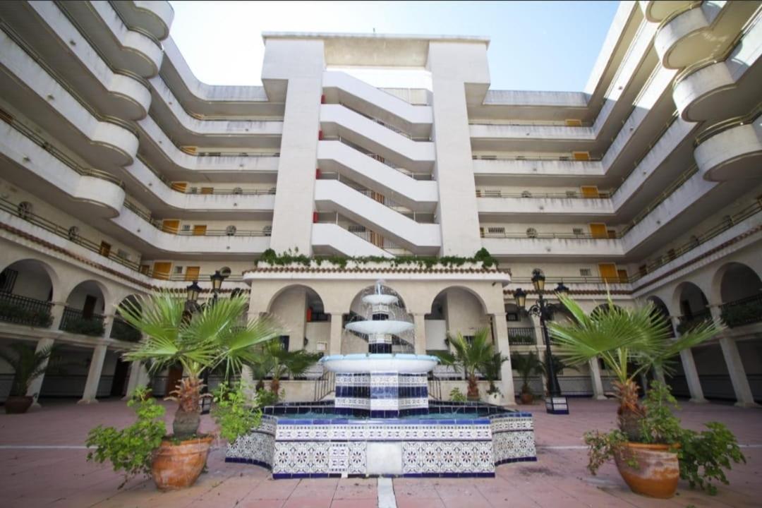 Apartamento En Salou Con 3 Piscinas Junto A Port Aventura Esterno foto